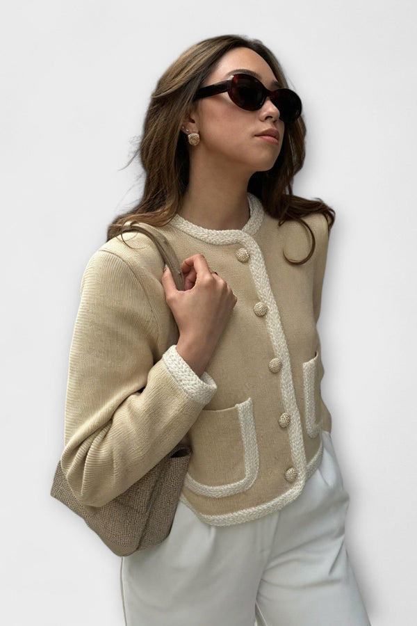 Cardigan classique avec poches décoratives