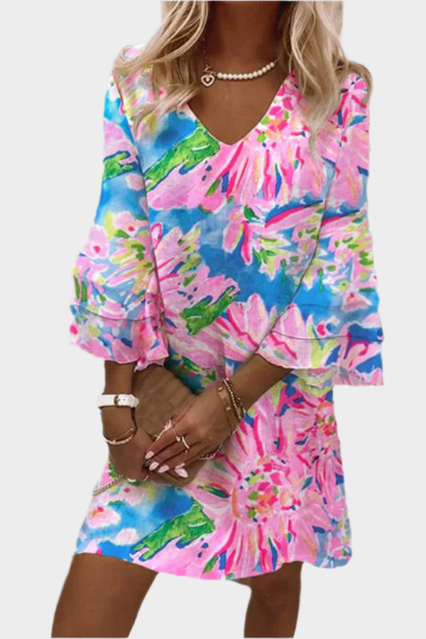 Robe mini rose élégante avec manches courbes