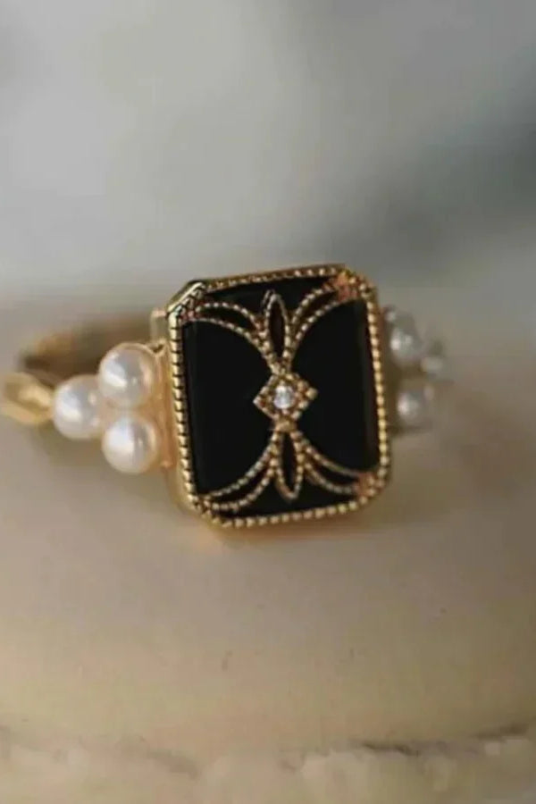 Bague antique en perle noire dorée | Or