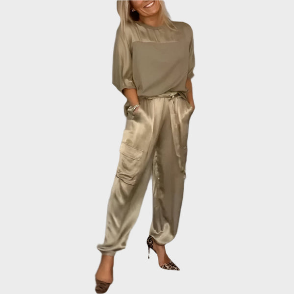 Ensemble en satin avec blouse décontractée et pantalon cargo
