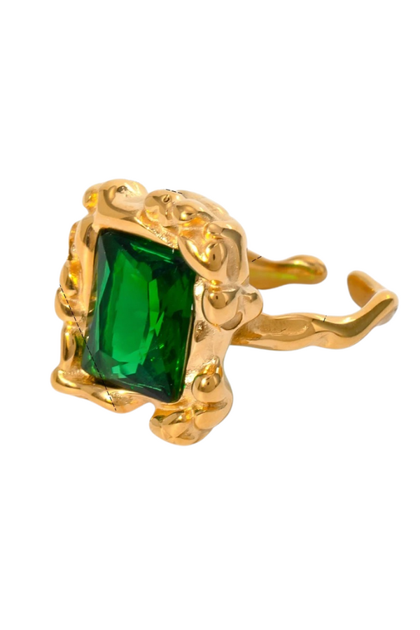 Bague texturée en pierre d'émeraude