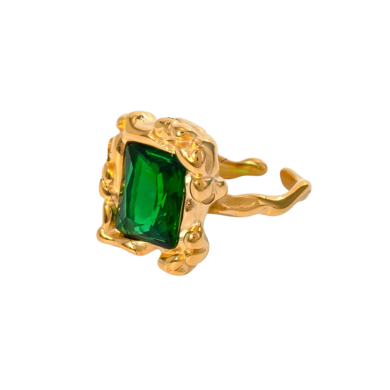 Bague texturée en pierre d'émeraude
