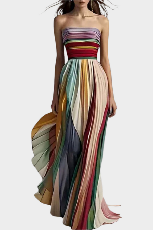Robe maxi bustier avec mouvement plissé et design impressionnant