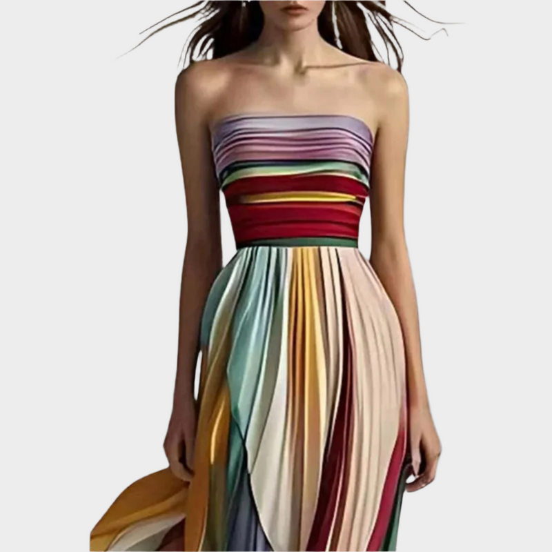 Robe maxi bustier avec mouvement plissé et design impressionnant