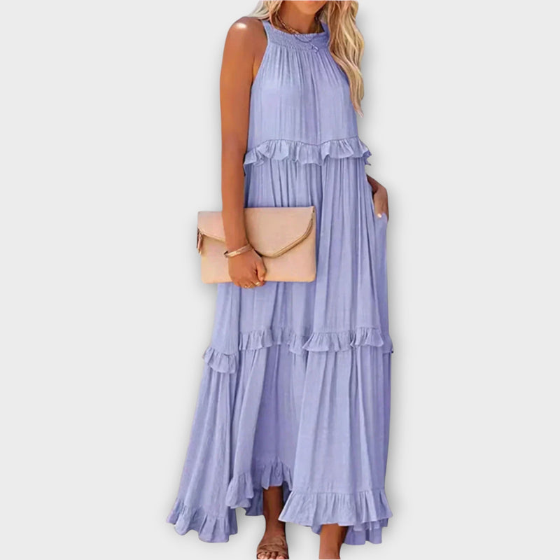 Robe à fines bretelles et ligne élégante