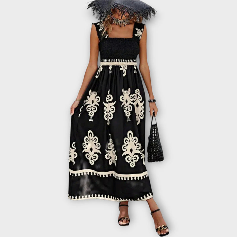 Robe de plage élégante avec encolure carrée