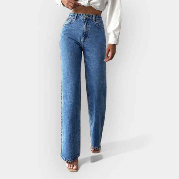 Jean taille haute avec coupe large confortable