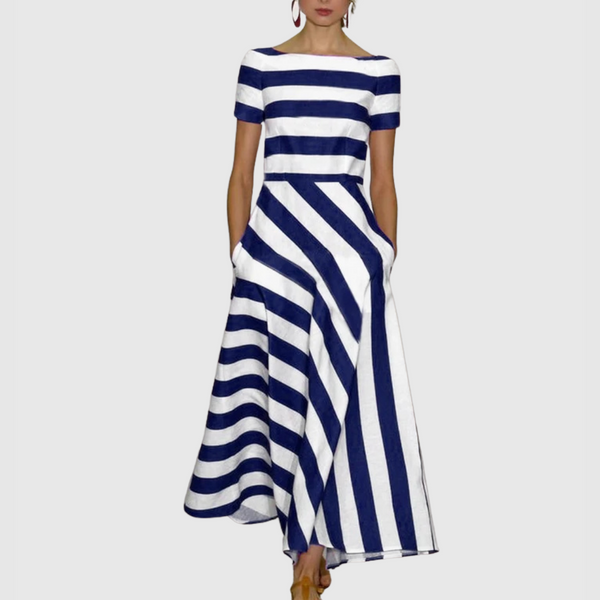 Robe longue élégante avec rayures et manches courtes