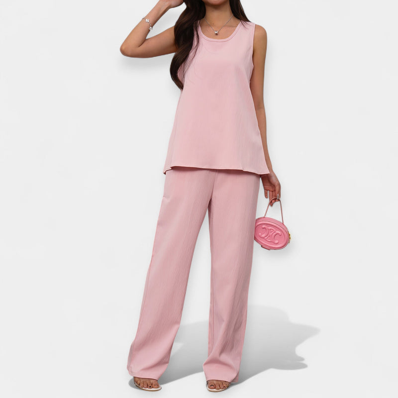 Ensemble confortable avec haut sans manches et pantalon large