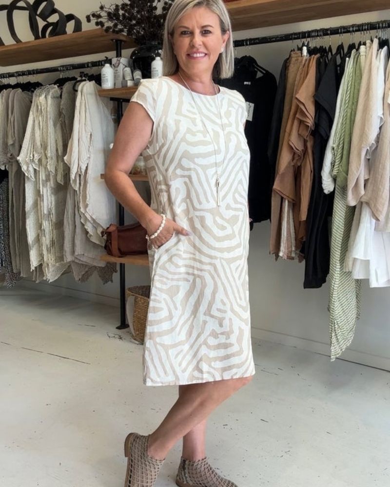 Nelia - Robe d'été avec col rond et belle impression