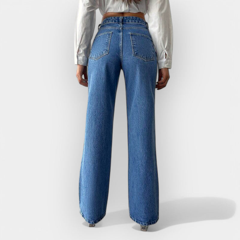 Jean taille haute avec coupe large confortable