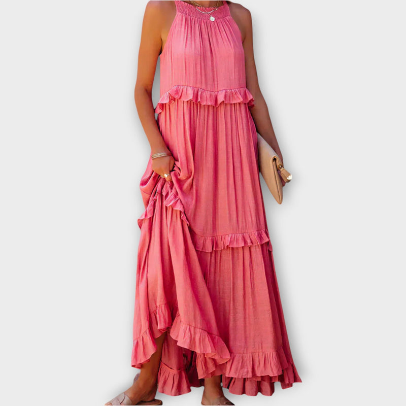 Robe à fines bretelles et ligne élégante