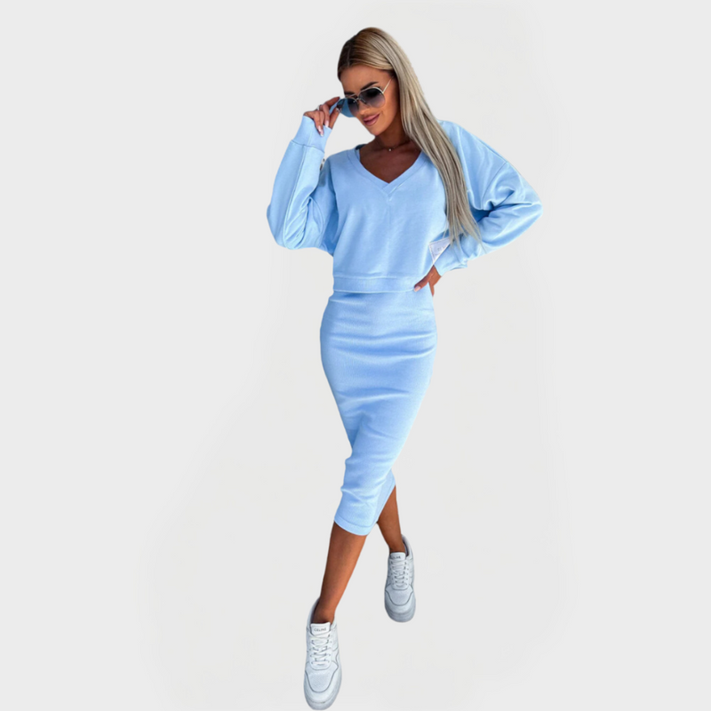 Ensemble d'été avec sweat à capuche et robe pour confort et style