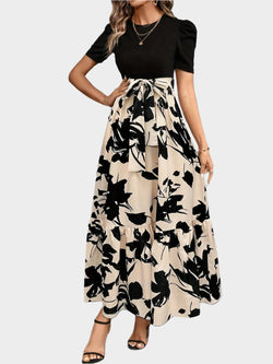Robe fleurie avec taille haute et motifs rayés