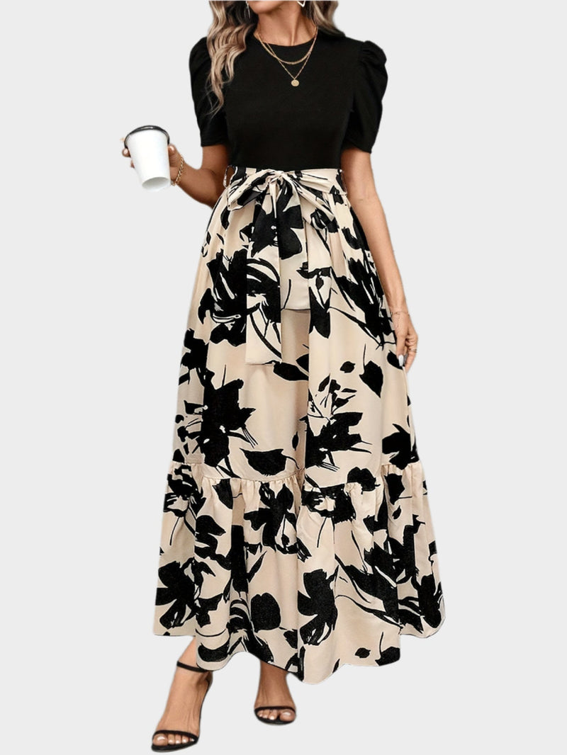 Robe fleurie avec taille haute et motifs rayés