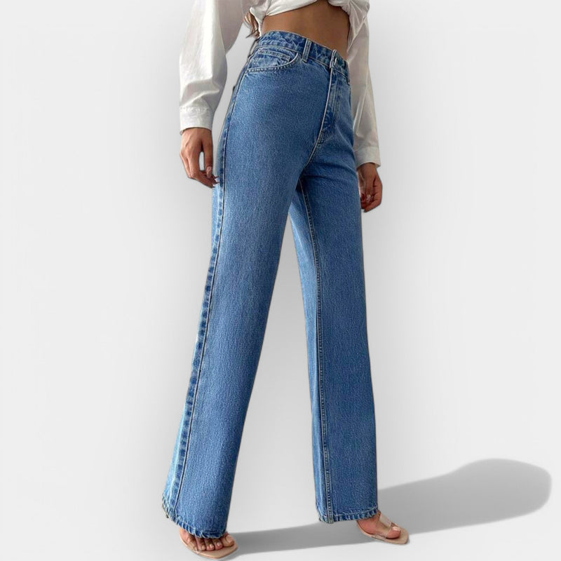 Jean taille haute avec coupe large confortable
