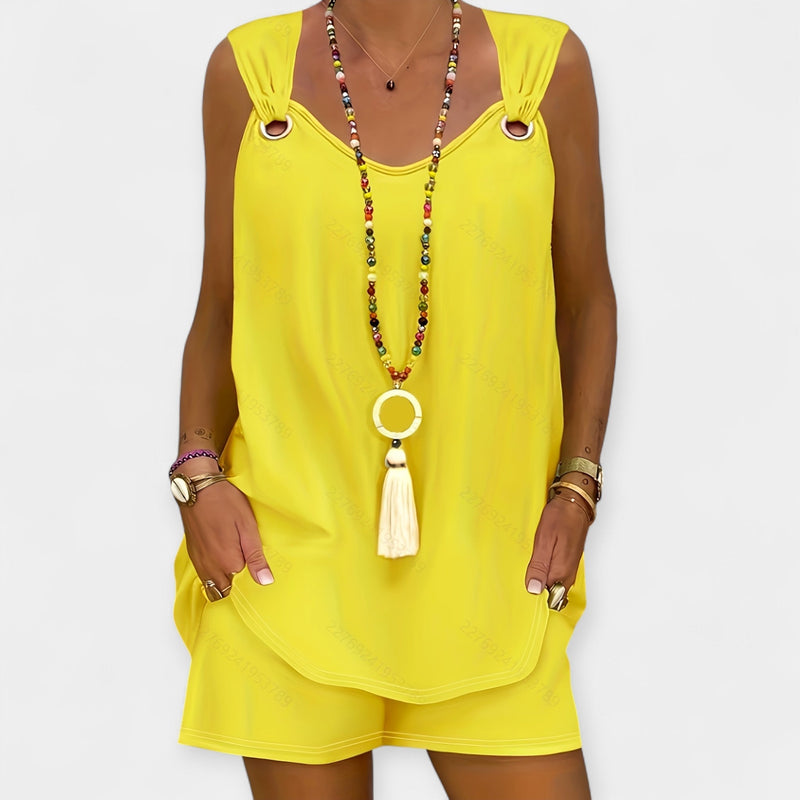 Ensemble blouse sans manches et short