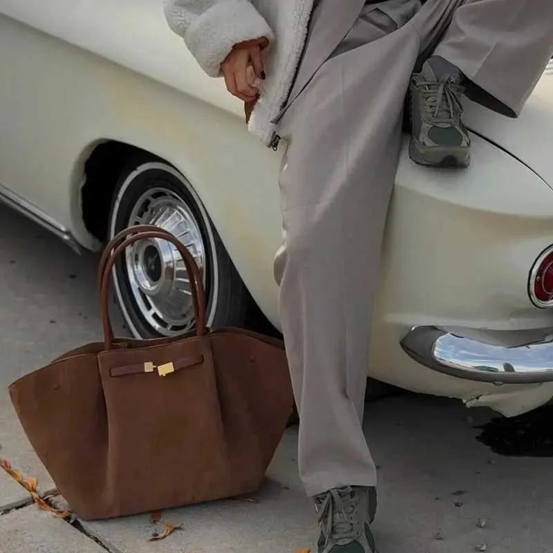 Riley™ - Sac sous-bras en micro cuir suédé