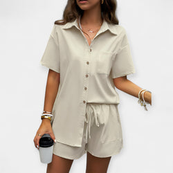 Ensemble confortable avec chemise et short