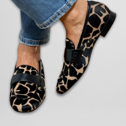 Mocassin avec motif fait main