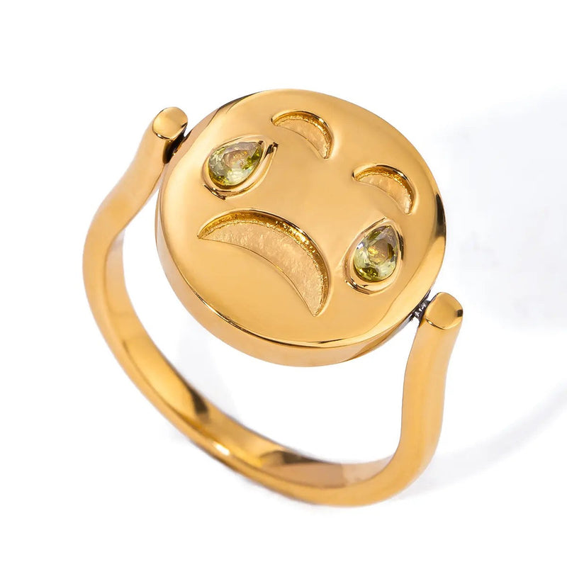Bague visage fronçant les sourcils