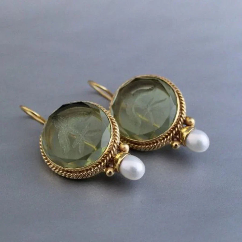 Boucles d'oreilles anciennes en perles de pierre verte arrondie | Or blanc