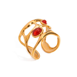 Bague en pierre rouge géométrique