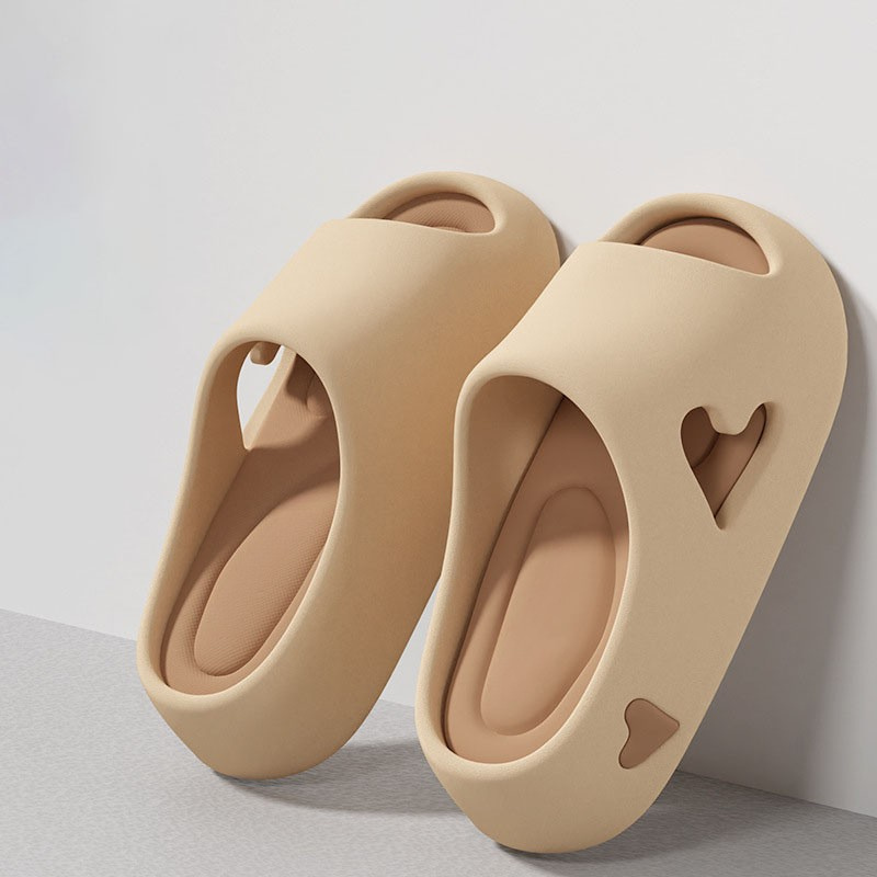 Ellery | Mignonnes tongs cœur