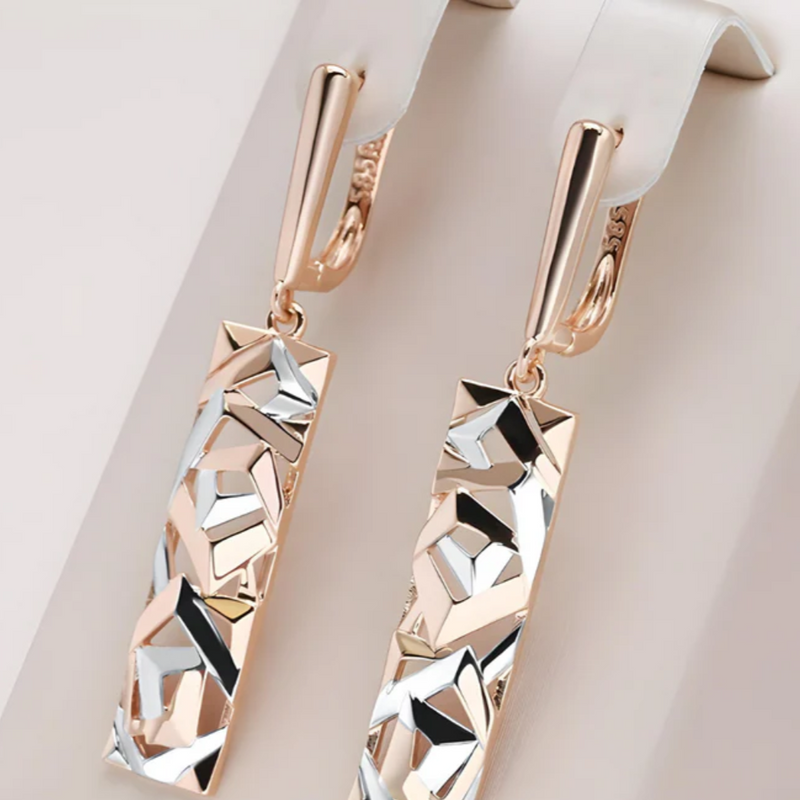 Boucles d'oreilles longues plaquées or rose avec gravures