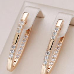BOUCLES D'OREILLES ÉLÉGANTES EN ZIRCONIA DORÉES