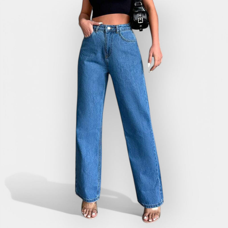 Jean taille haute avec coupe large confortable