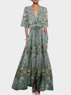 Robe florale élégante avec ceinture
