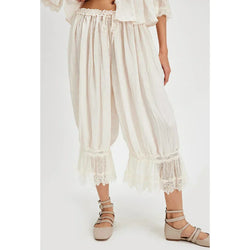 Pantalon en dentelle bohème