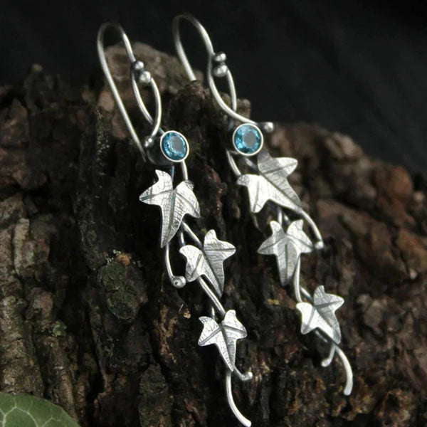 Boucles d'oreilles elfe feuille antique | Or blanc