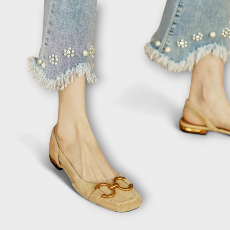 Sandale avec boucle à fermoir