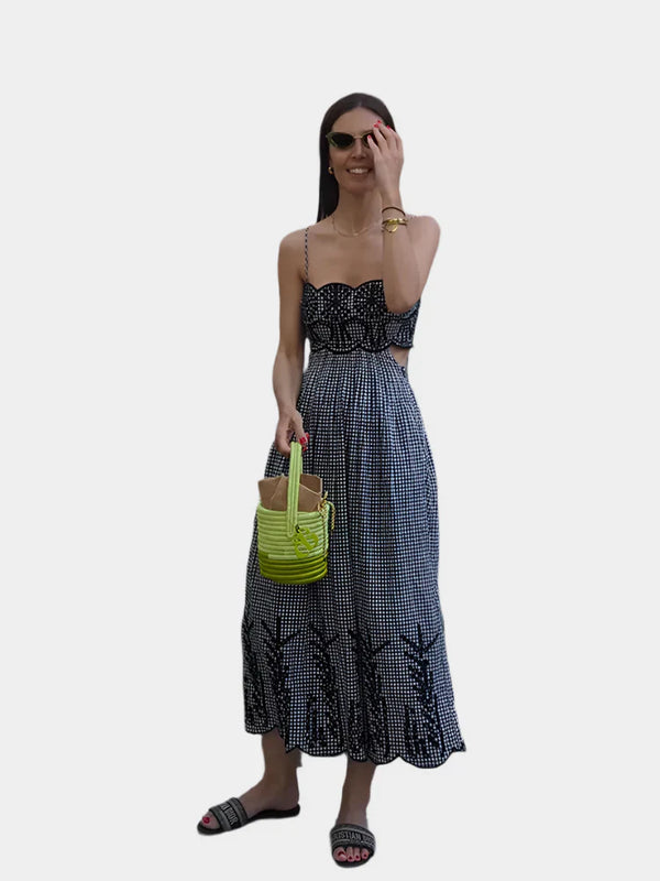 Robe avec motif à carreaux traditionnel