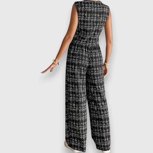 Ensemble deux pièces avec col en V et pantalon assorti