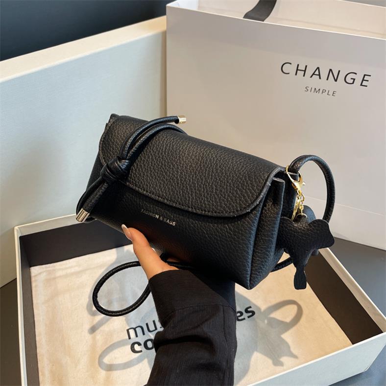 Avery™ Douceur Rétro | Sac à Main Élégant