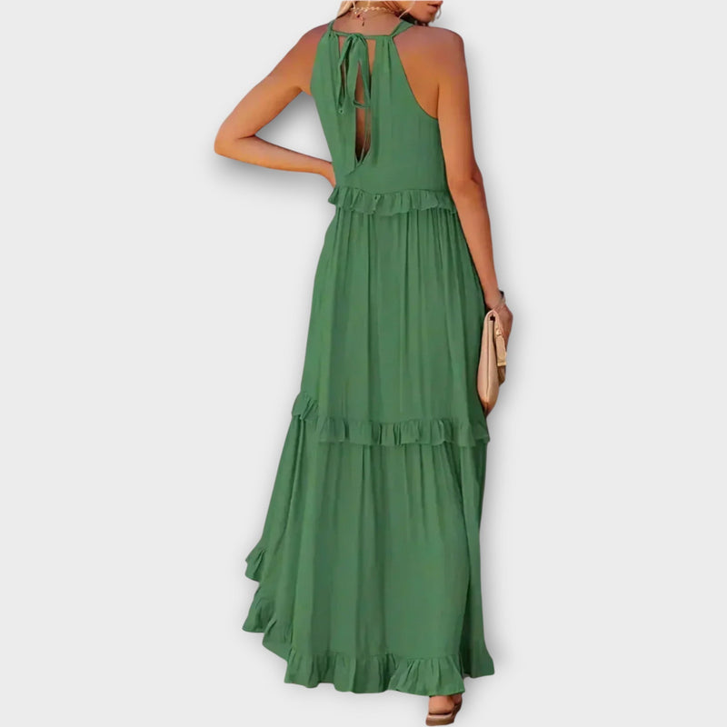 Robe à fines bretelles et ligne élégante