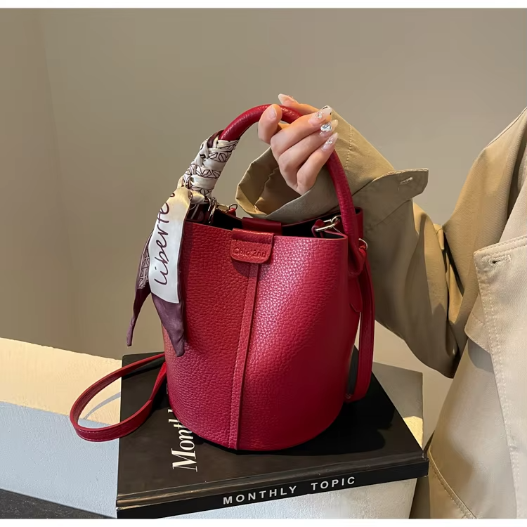 Abigail™ - Sac seau rétro