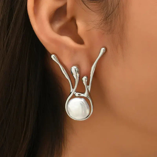 Boucles d'oreilles anciennes en perles d'argent irrégulières | Or blanc