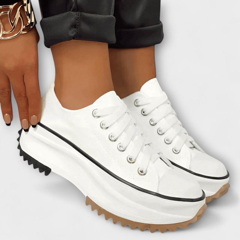 Jinky - Chaussures au design moderne à plateau