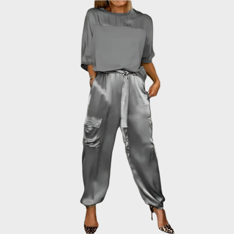 Ensemble en satin avec blouse décontractée et pantalon cargo